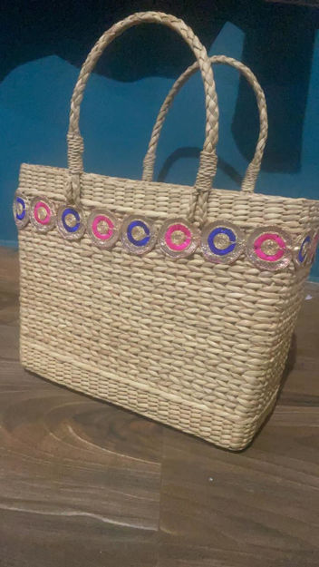 Beige Kauna Grass Handbag Design by HANDLE THOSE BAGS at Pernia's Pop Up  Shop 2024